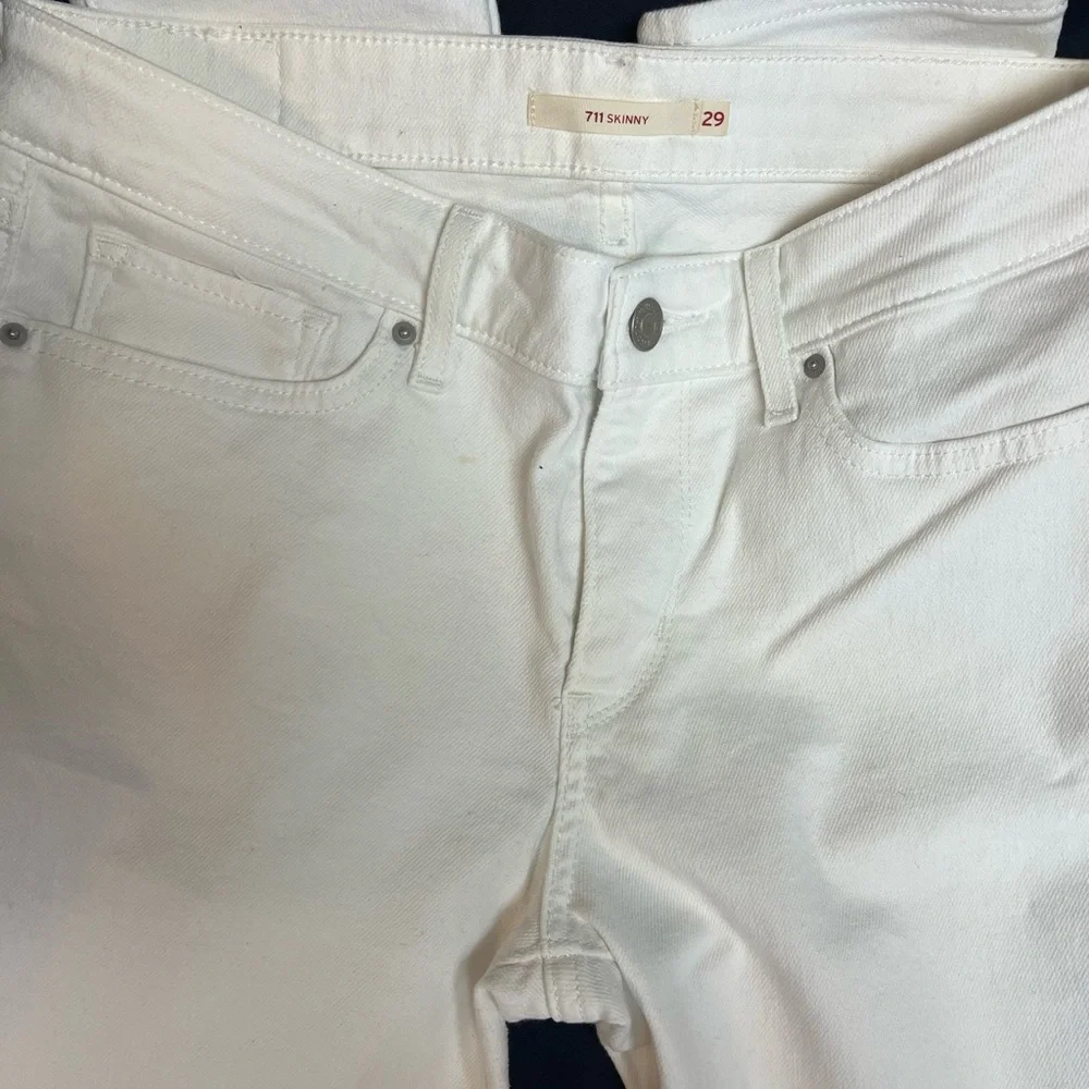 Levis - Picture 3 of 3